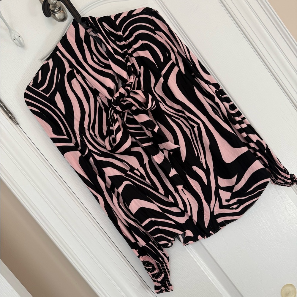 Diane Von Furstenberg Black and Pink Ruched Blouse